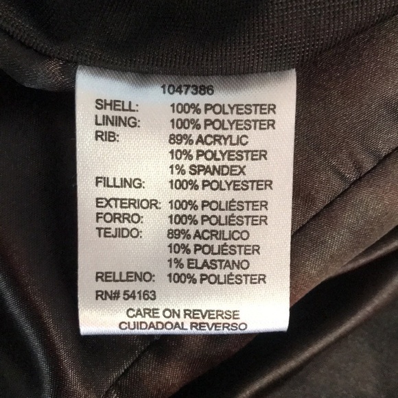 Andrew Marc burgundy and black quilted puffer zip up vest - Picture 8 of 9